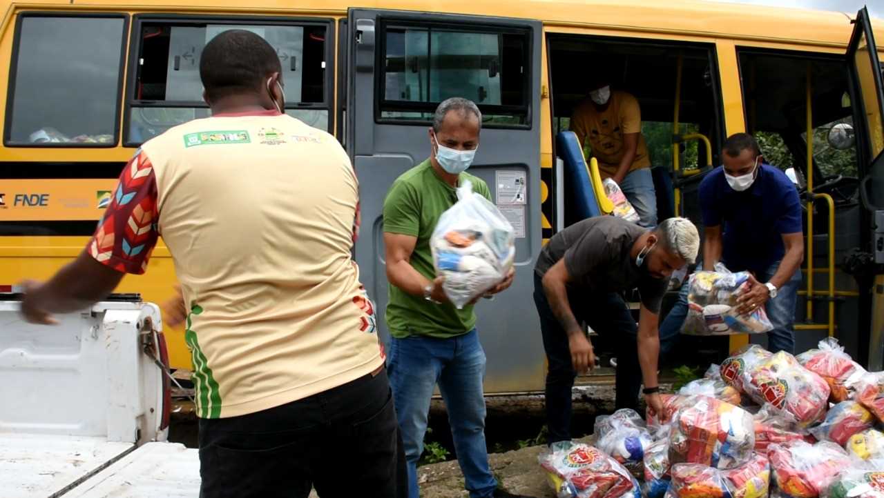 Camacã: Prefeitura realiza entrega de 243 cestas básicas na Aldeia Indígena do Panelão
